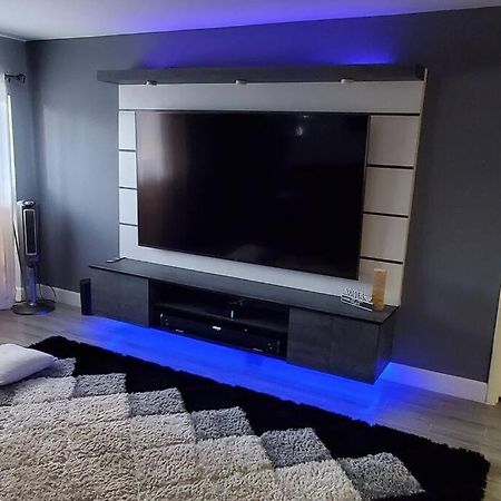 Fully Furnished, Beautiful, Spacious Two Bedroom Condo Lauderhill Buitenkant foto