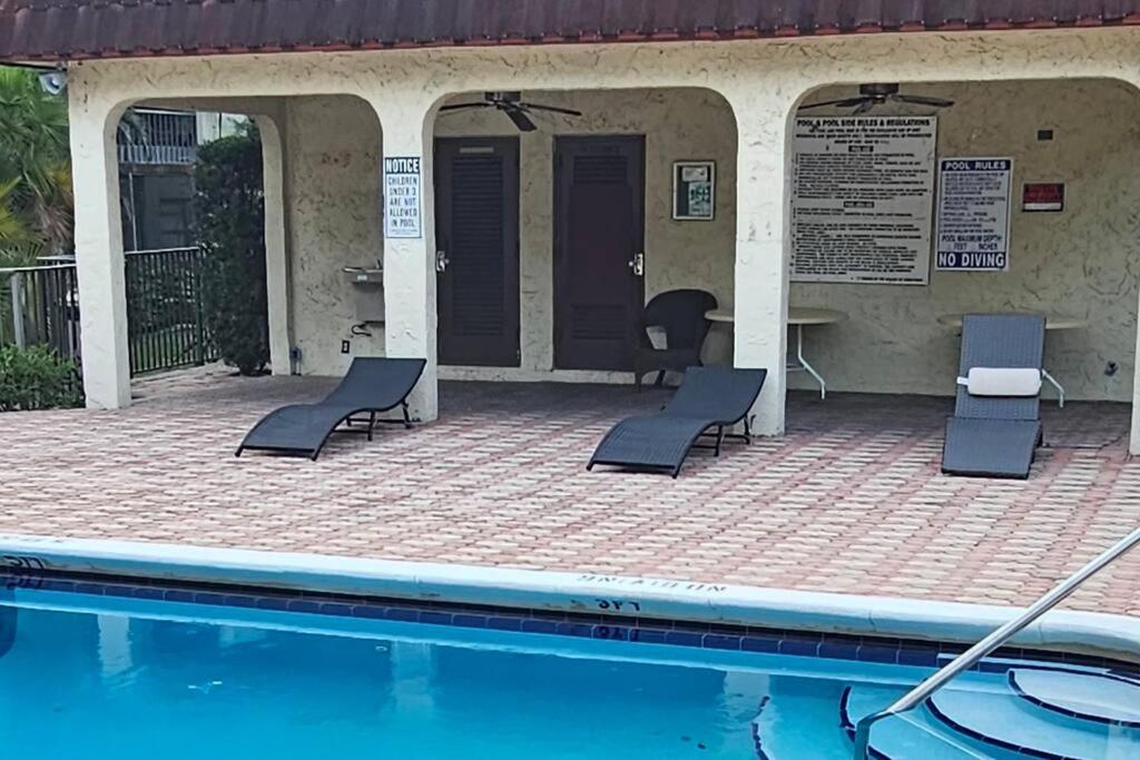 Fully Furnished, Beautiful, Spacious Two Bedroom Condo Lauderhill Buitenkant foto