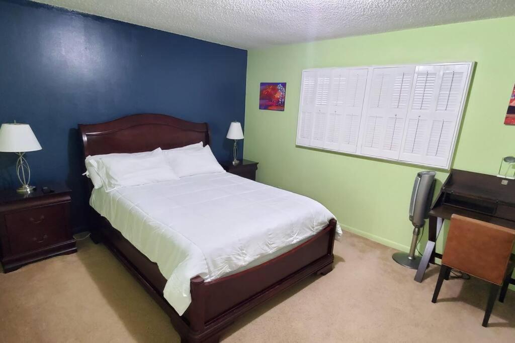 Fully Furnished, Beautiful, Spacious Two Bedroom Condo Lauderhill Buitenkant foto